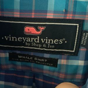 Previously owned vineyard vines button down shirt